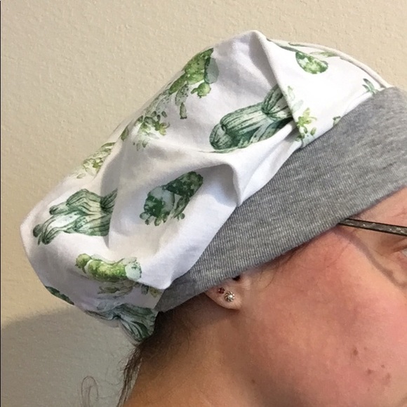 HANDMADE SCRUB CAP - Picture 2 of 4